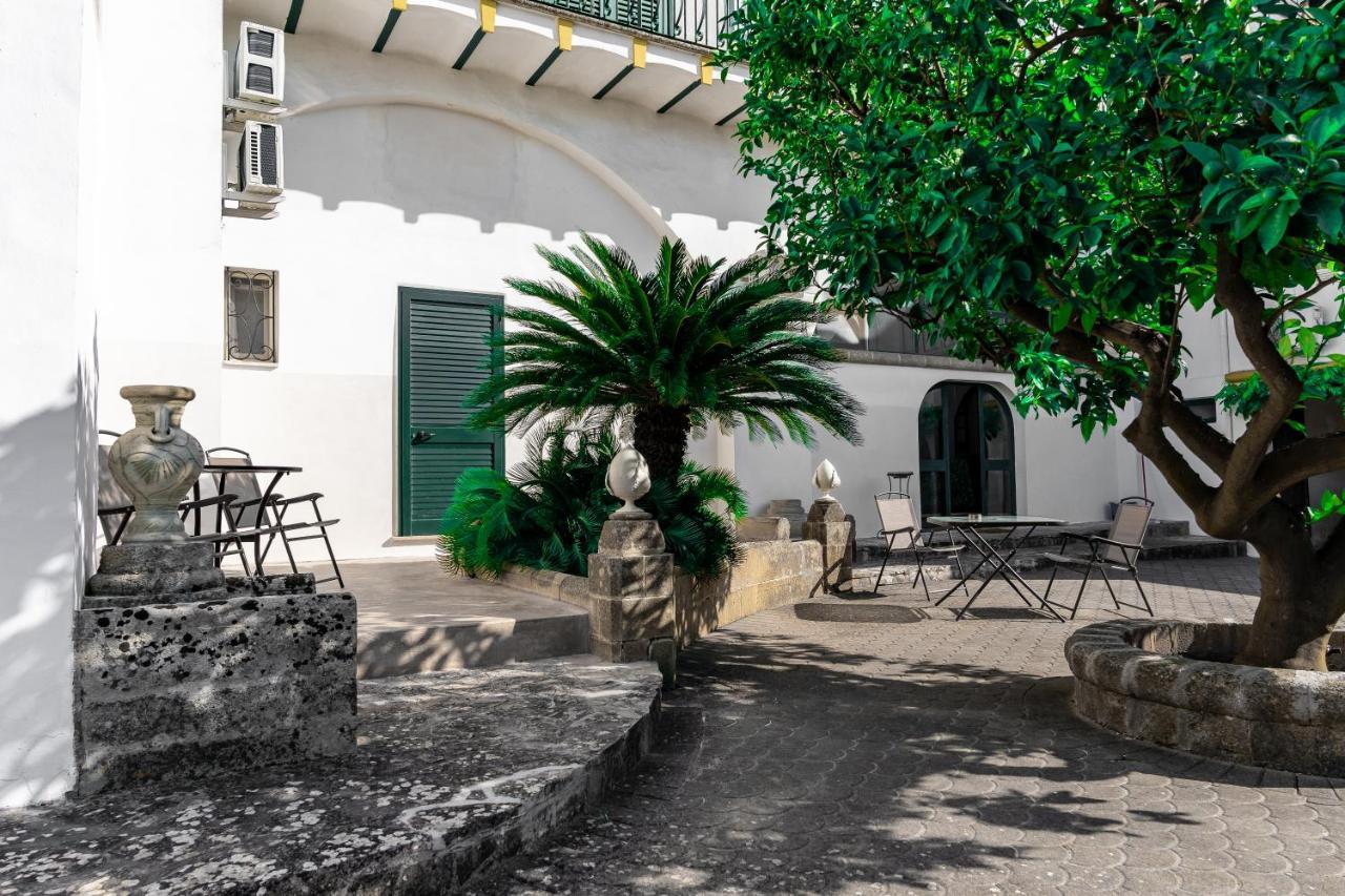 Casa Vacanza Gico' Villa Alezio Bagian luar foto